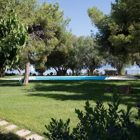 Ideal Stopover Beach House For Travellers & Families *