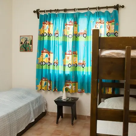 Casa vacanze Ideal Stopover Beach House For Travellers & Families Agioi Theodoroi (Corinthia)